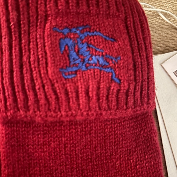 Burberry Red M/L Cashmere Gloves NWT read description - Picture 2 of 3